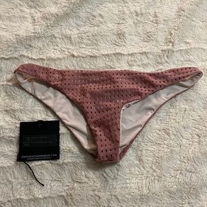 Acacia waikoloa bottom orchid mesh/ foam lining size small